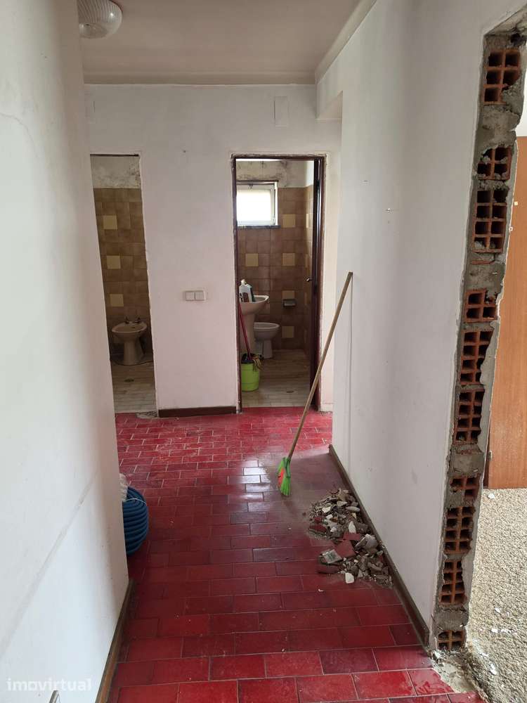 T3 renovar S.Martinho Bispo - Grande imagem: 3/9