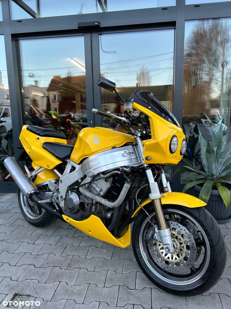 Honda CBR - 14