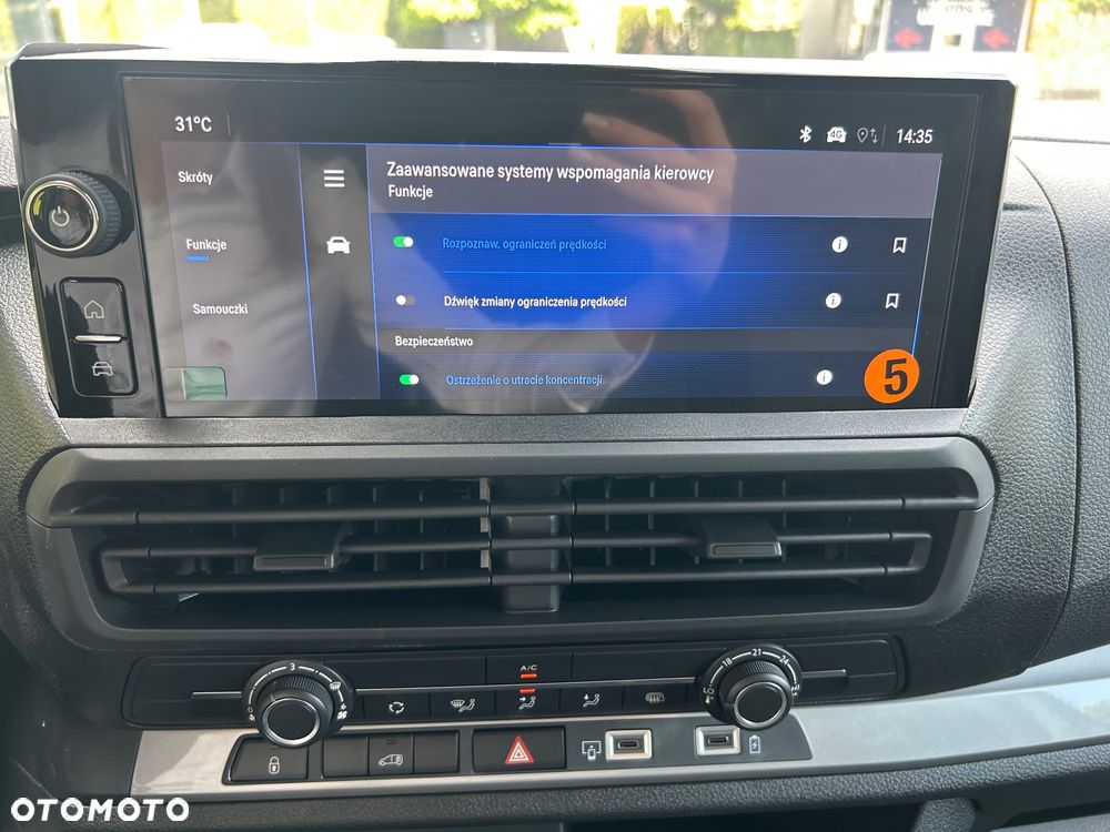 Opel Vivaro - 23