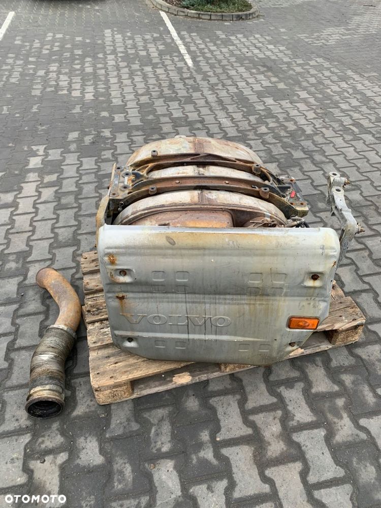 WYDECH KATALIZATOR TŁUMNIK VOLVO FH 4 EURO 6 - 1