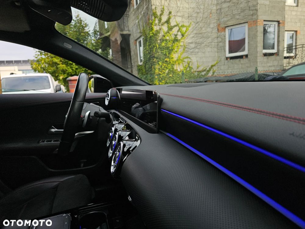 Mercedes-Benz CLA 200 d AMG Line 8G-DCT - 9