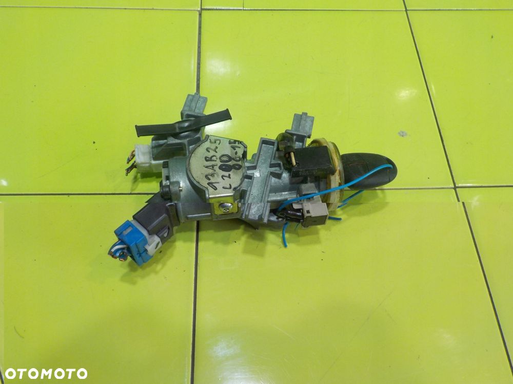 MITSUBISHI L200 IV 2.5 DID 06r 5D stacyjka z kluczykiem - 10