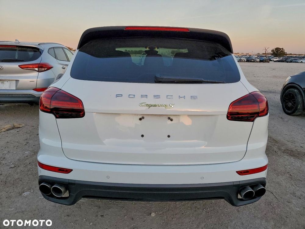Porsche Cayenne - 6