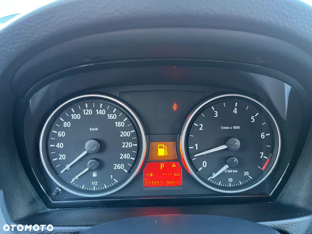 BMW Seria 3 325i - 10