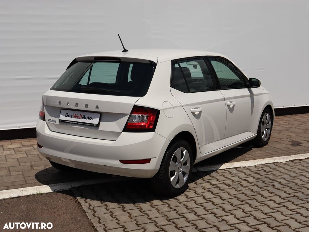 Skoda Fabia - 8