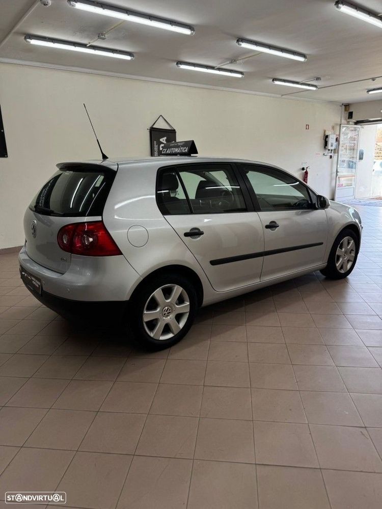 VW Golf 1.9 TDi Confortline DSG - 6