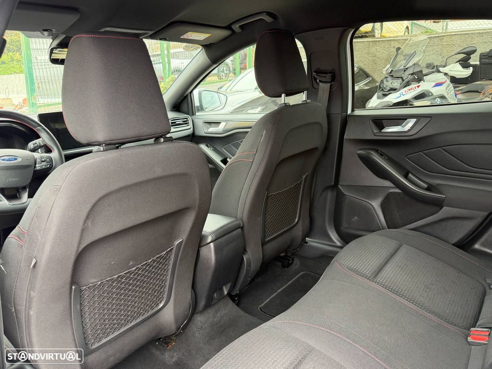 Ford Focus 1.0 EcoBoost MHEV ST-Line - 6