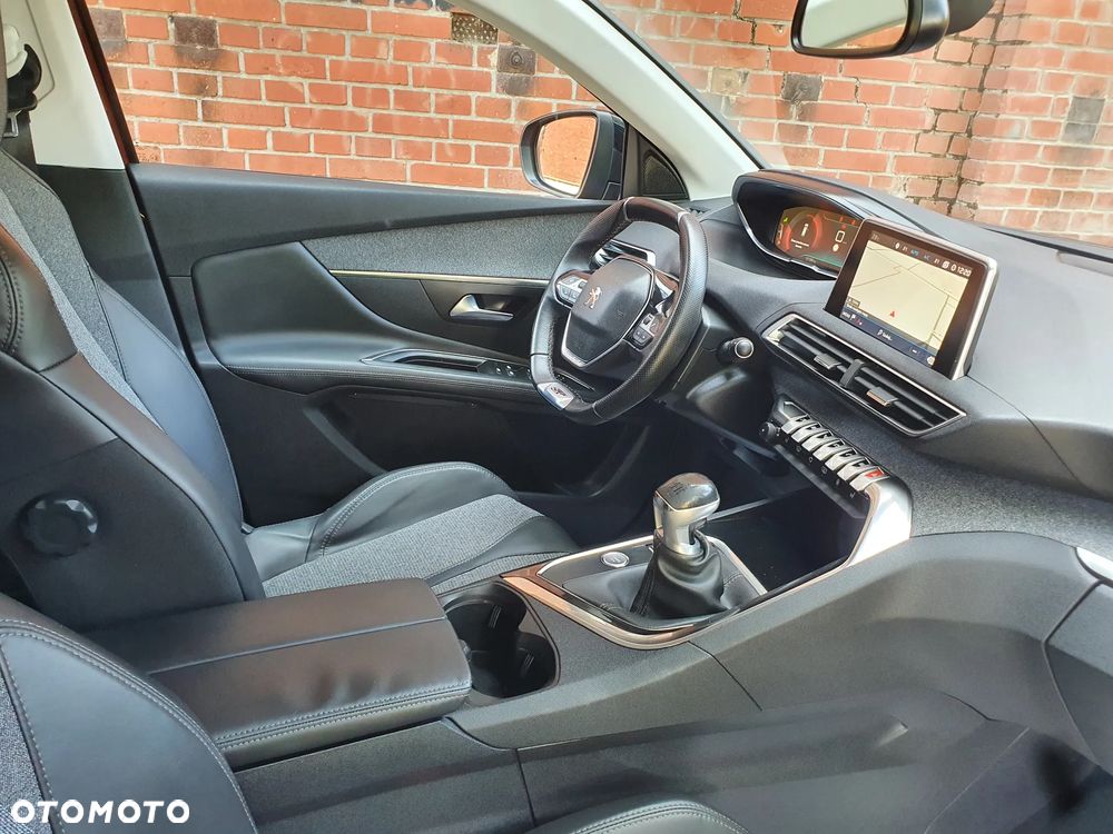 Peugeot 3008 HDi 150 Allure - 10