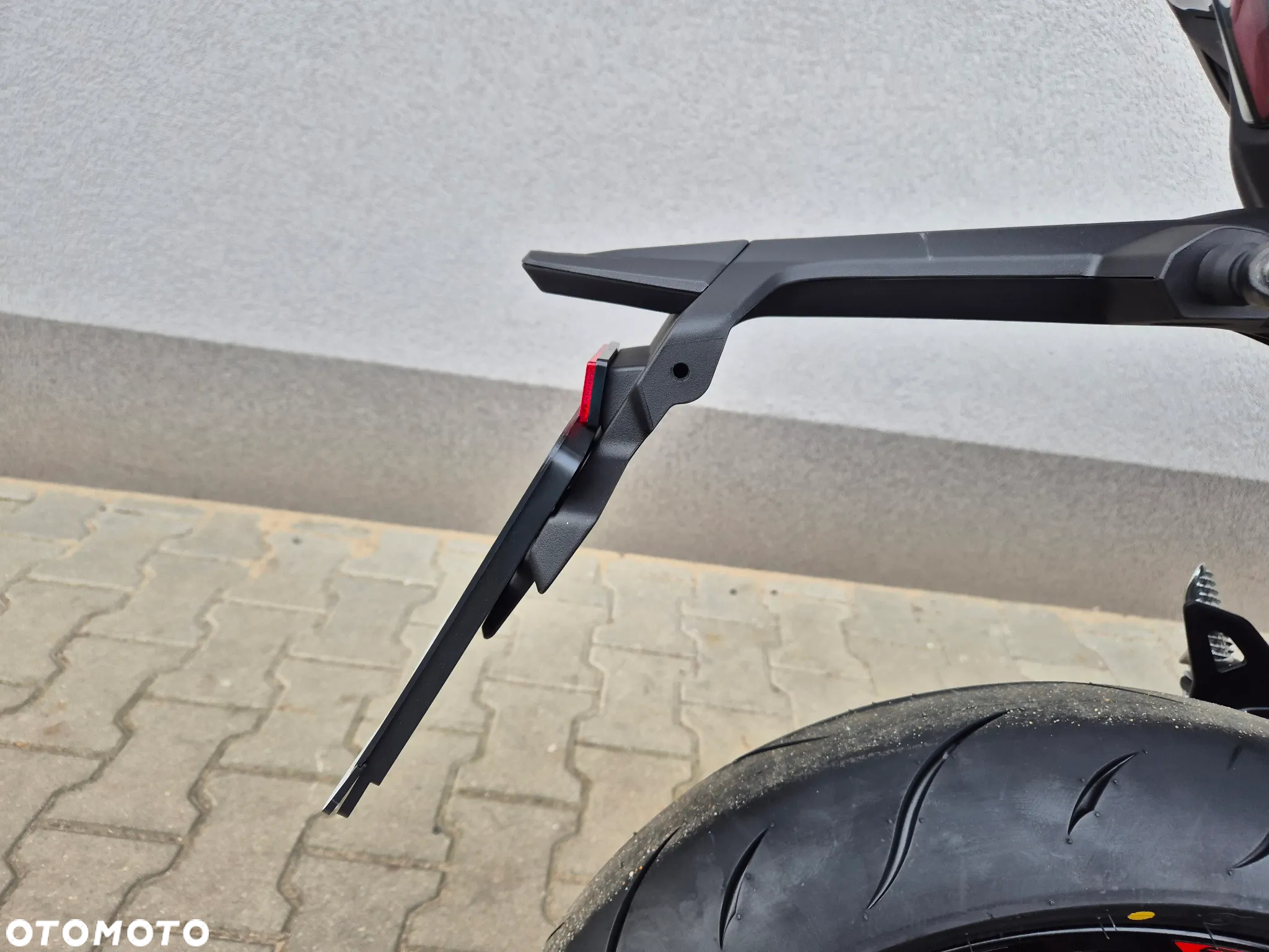 CFMoto SR - 14