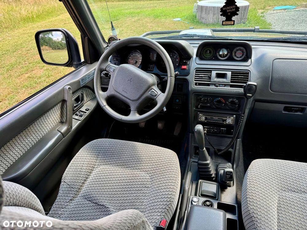Mitsubishi Pajero - 14