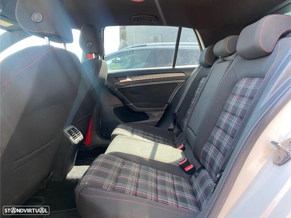 VW Golf GTI (BlueMotion ) DSG Performance - 9