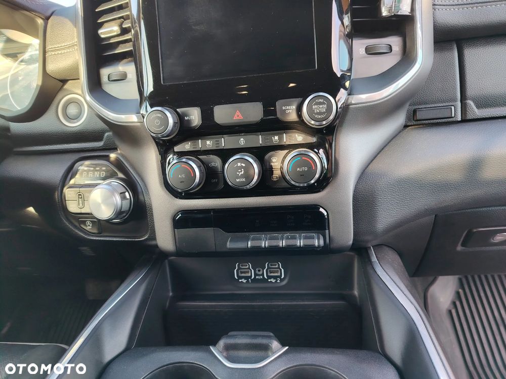 RAM 1500 5.7 Crew Cab Laramie - 20