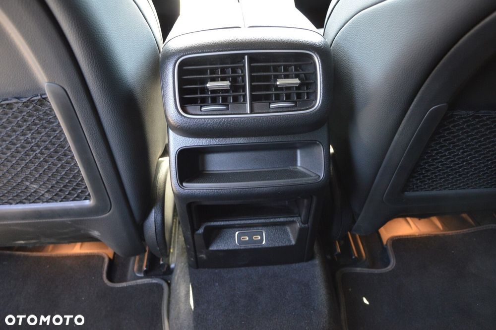 Mercedes-Benz GLE - 21