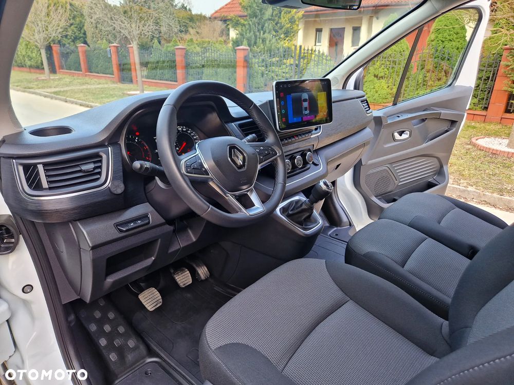 Renault Trafic 2.0 dCi - 32