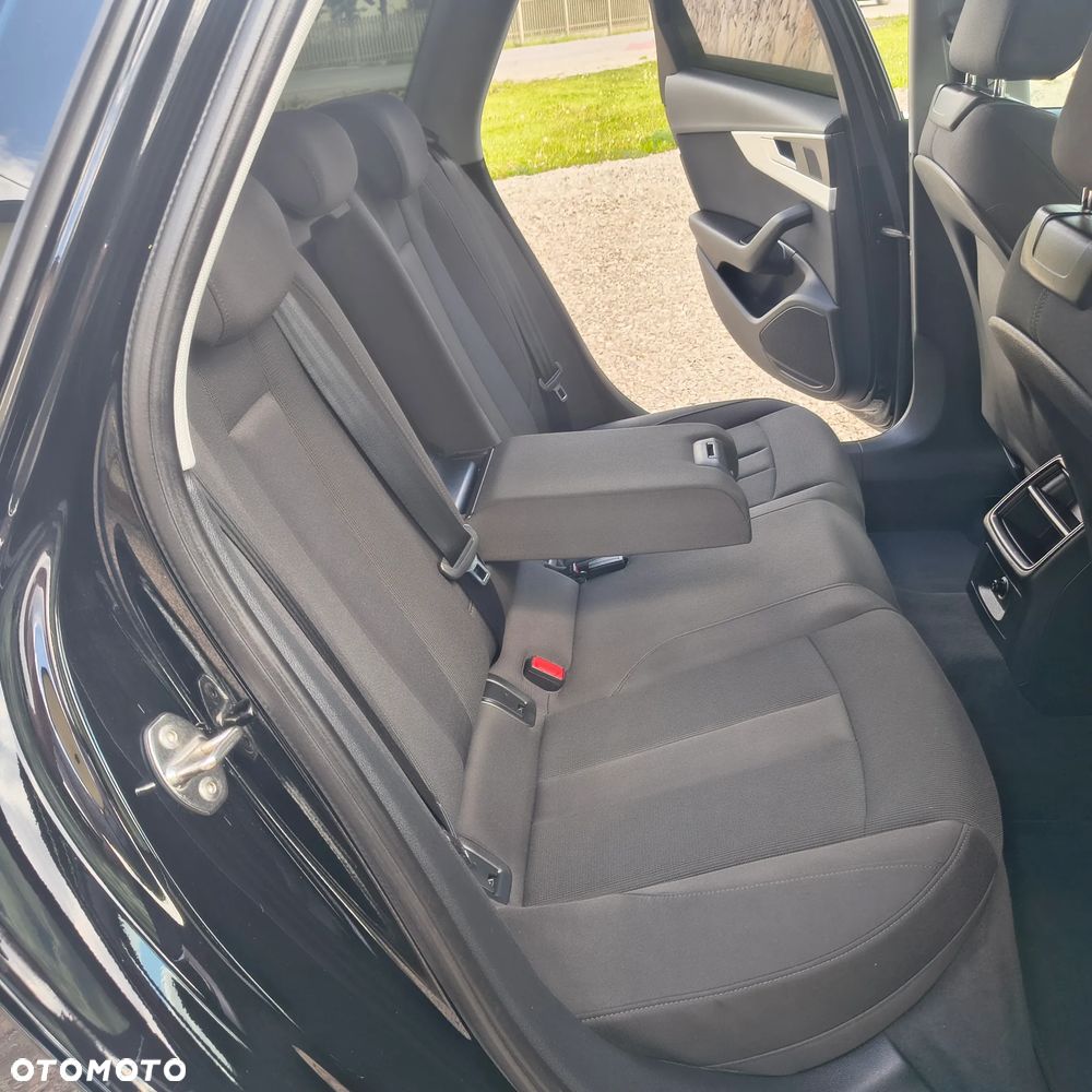 Audi A4 Avant 2.0 TDI Design - 14