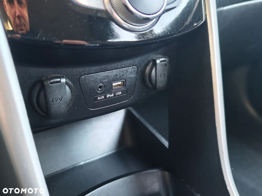Hyundai i30 blue 1.4 YES Gold - 29