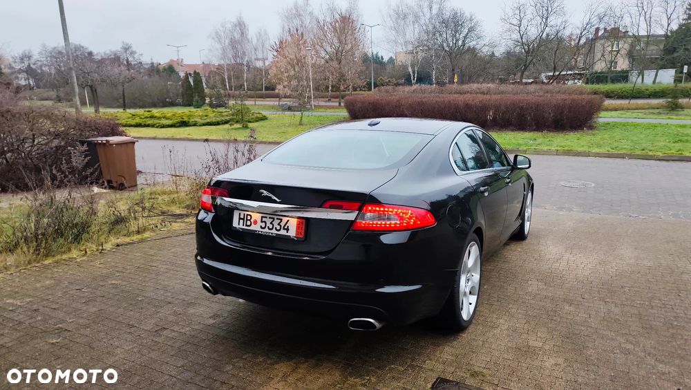 Jaguar XF 2.7 V6 Premium Luxury - 25