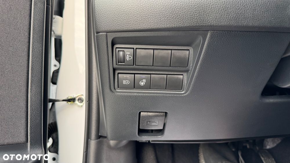 Toyota Yaris Hybrid 1.5 Style - 34