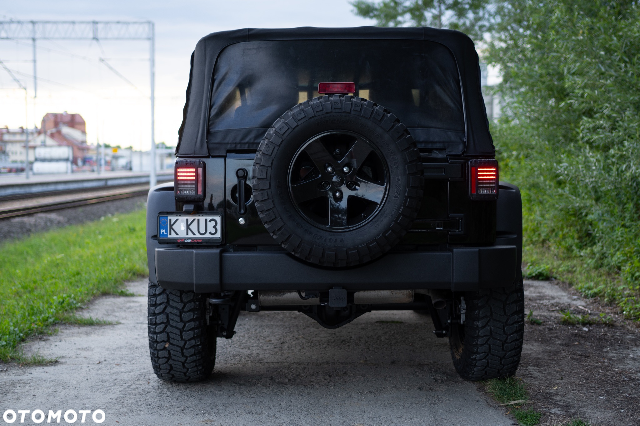 Jeep Wrangler - 12