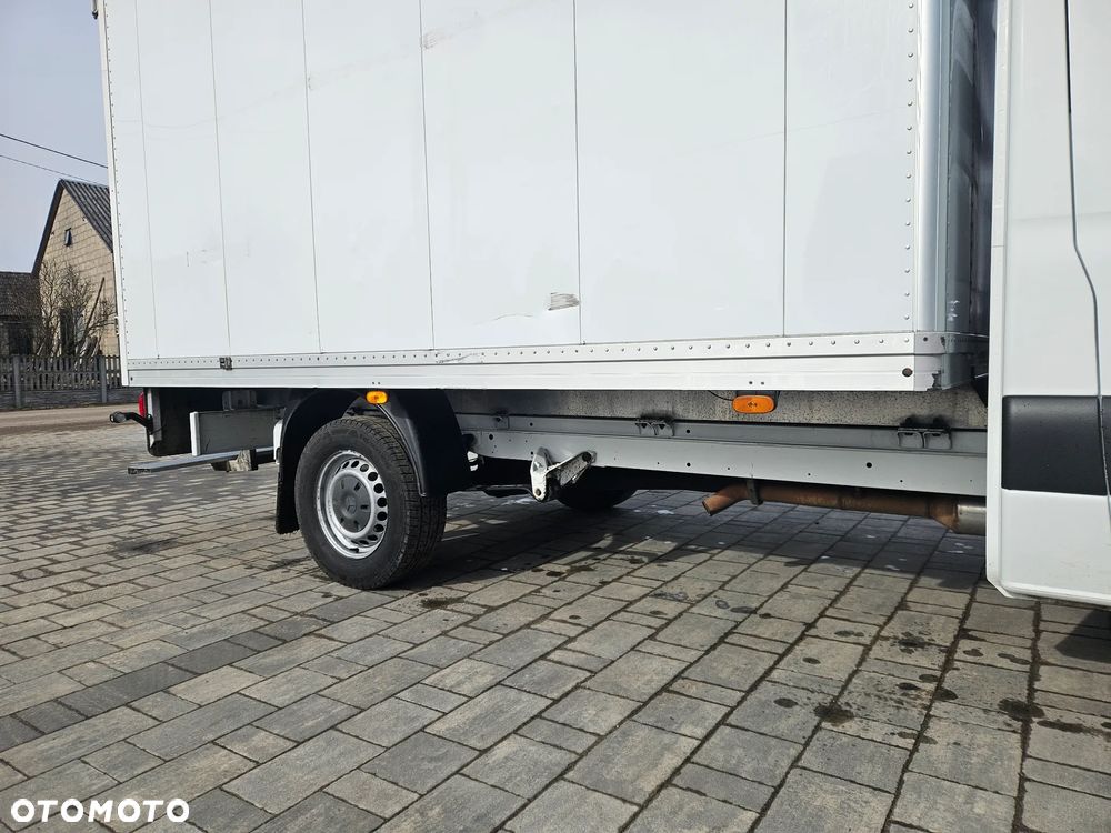 Mercedes-Benz Sprinter - 10