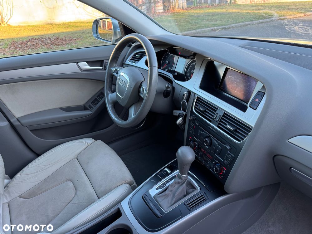 Audi A4 Avant 2.0 TDI Multitronic - 13