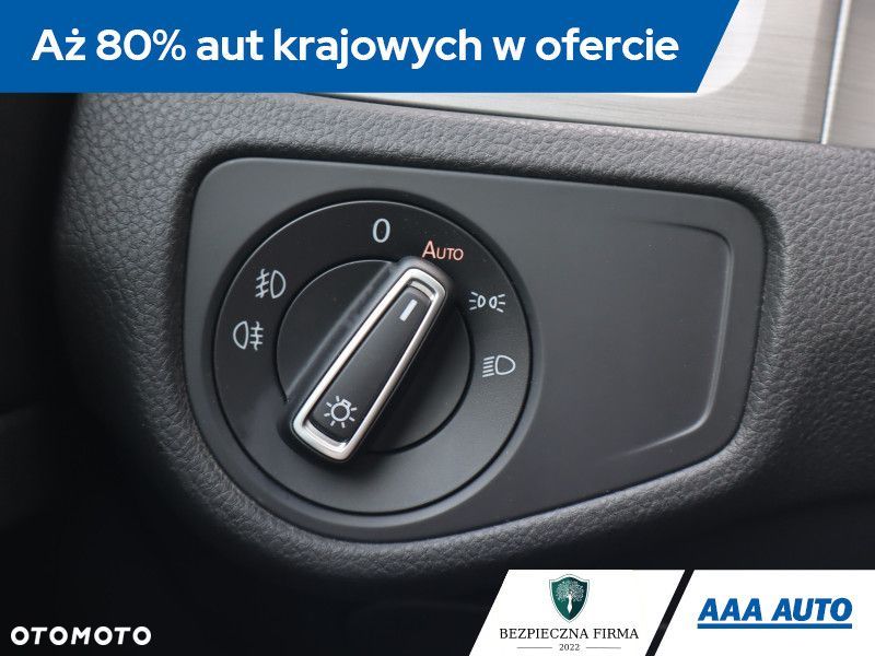 Volkswagen Golf - 21