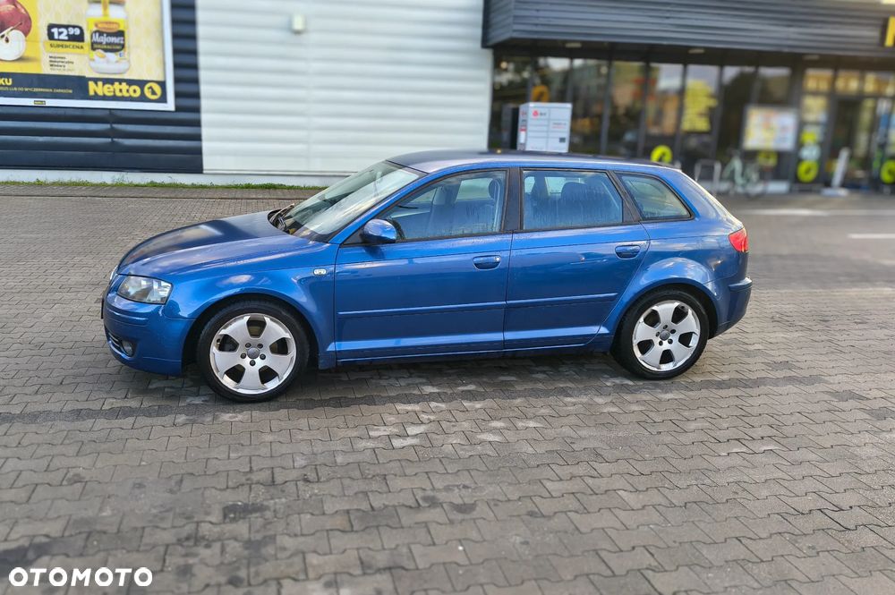 Audi A3 Sportback 1.6 FSI Ambition - 1