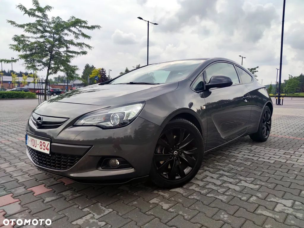 Opel Astra IV GTC 1.4 T Sport - 1