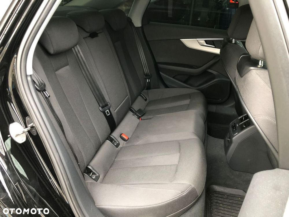 Audi A4 Limousine - 23