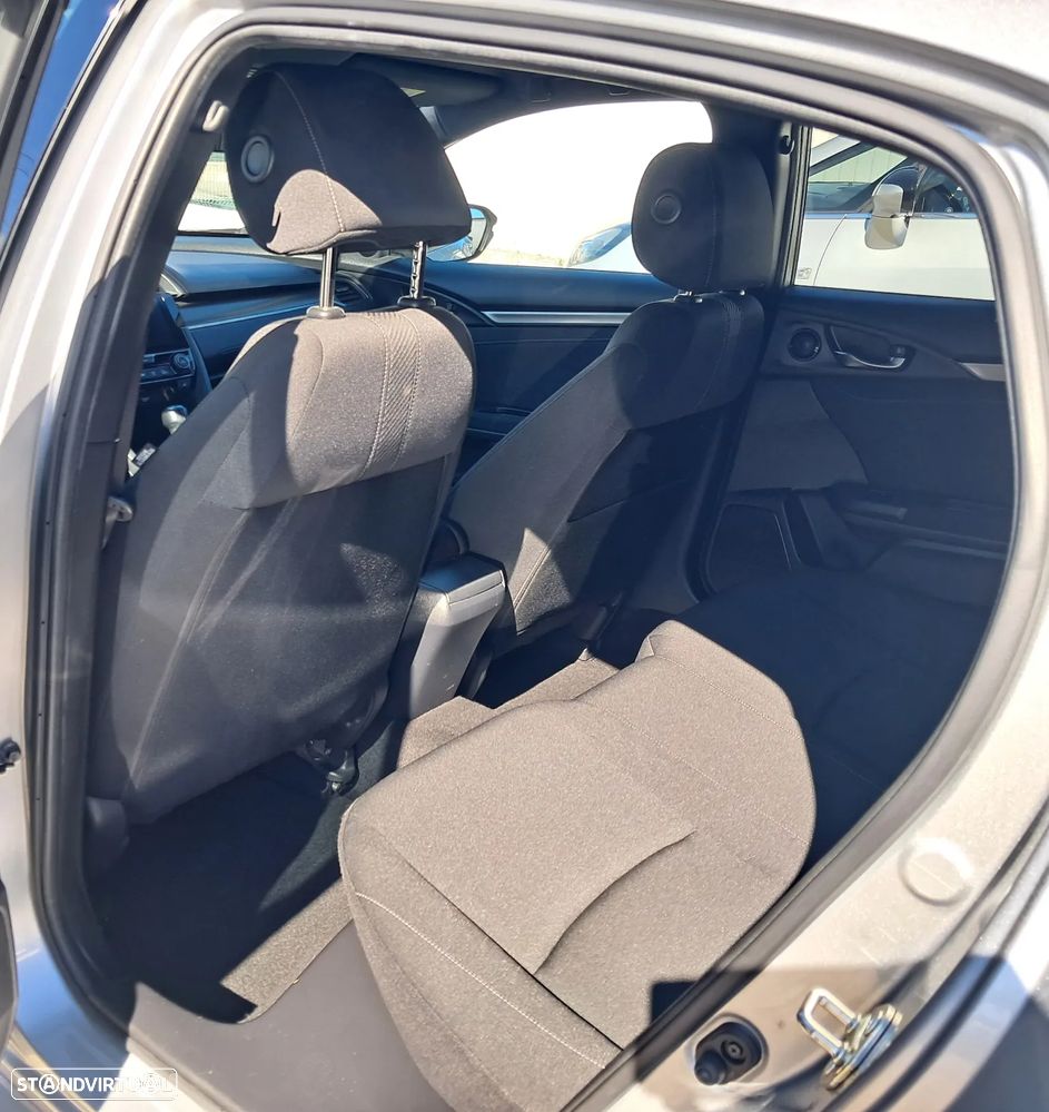 Honda Civic 1.0 i-VTEC Elegance Navi - 13