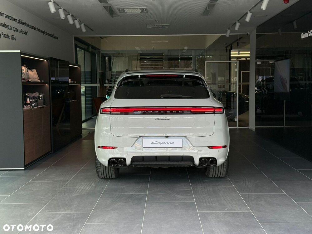 Porsche Cayenne - 5