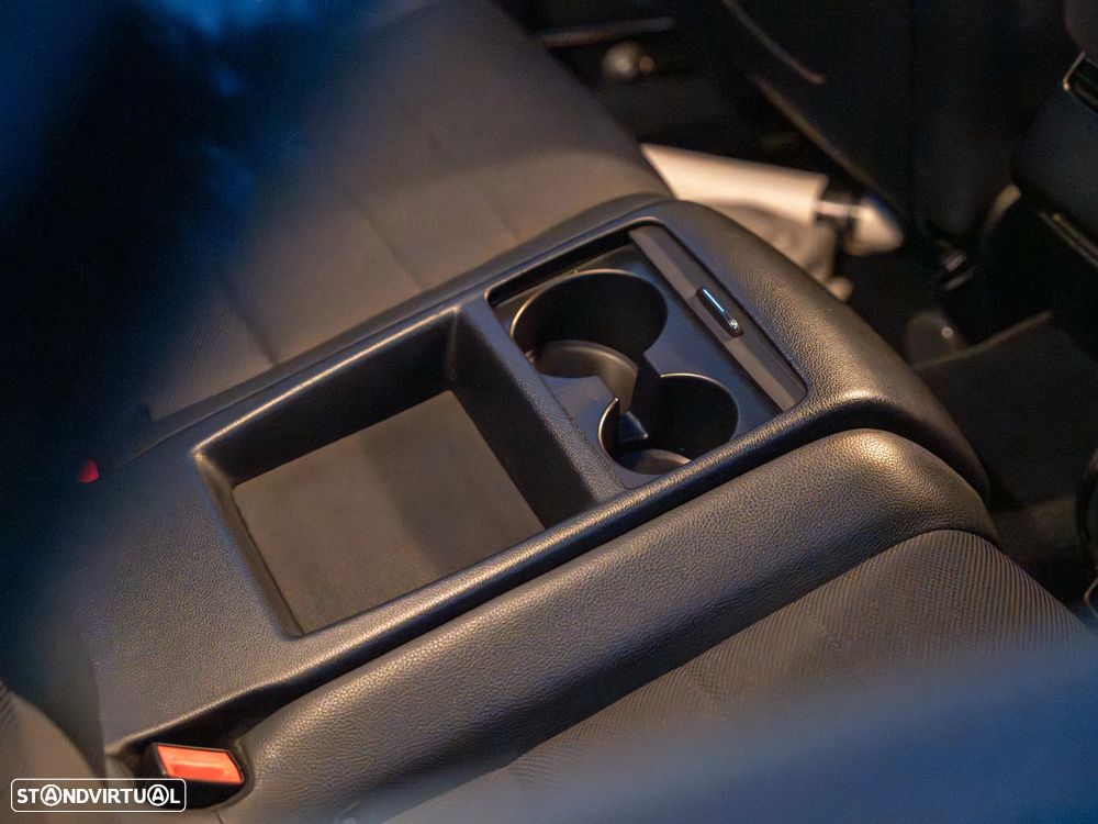 Mercedes-Benz E 200 CGi Elegance BlueEfficiency Auto - 15