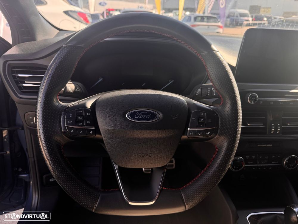 Ford Focus 1.0 EcoBoost MHEV ST-Line X - 9