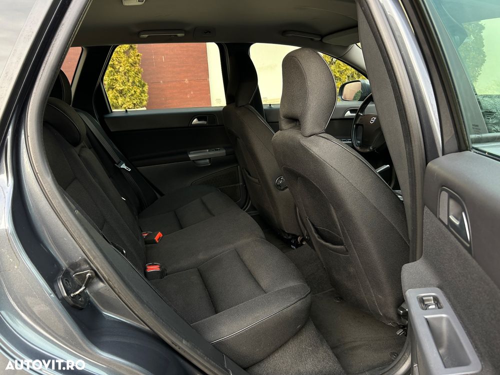 Volvo V50 1.6D Momentum - 11