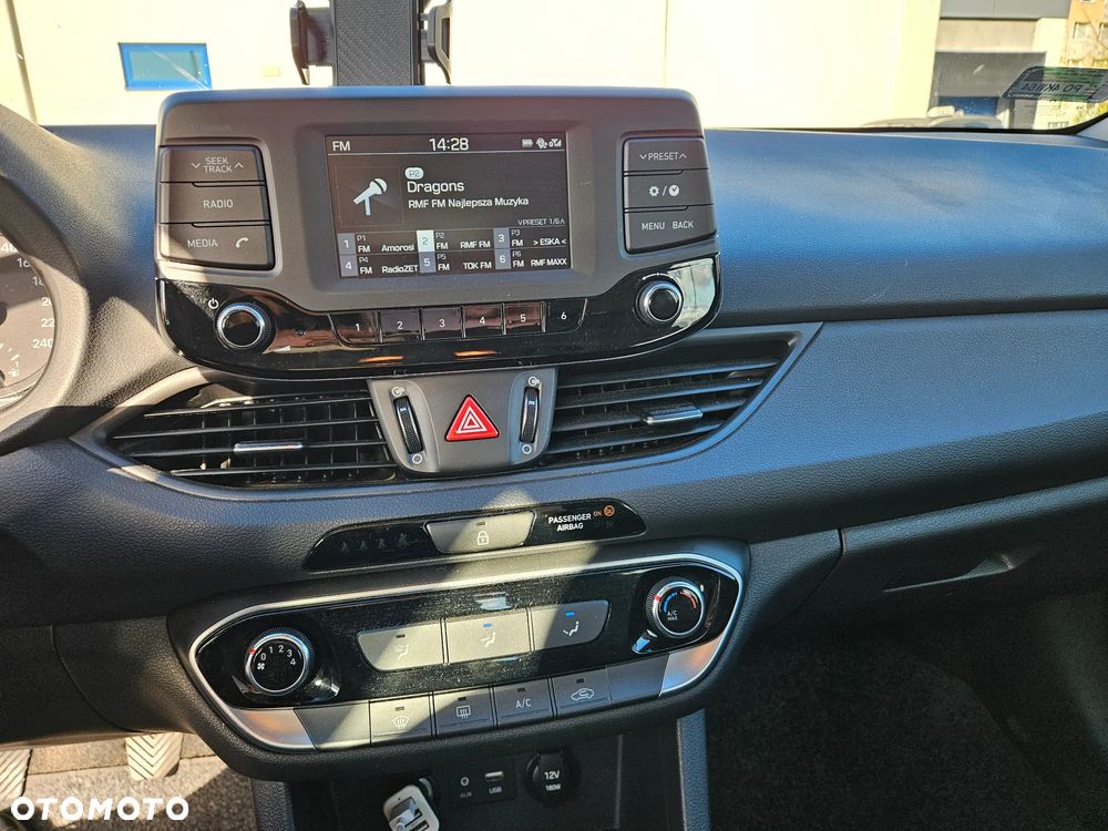 Hyundai i30 1.4 Classic + - 9