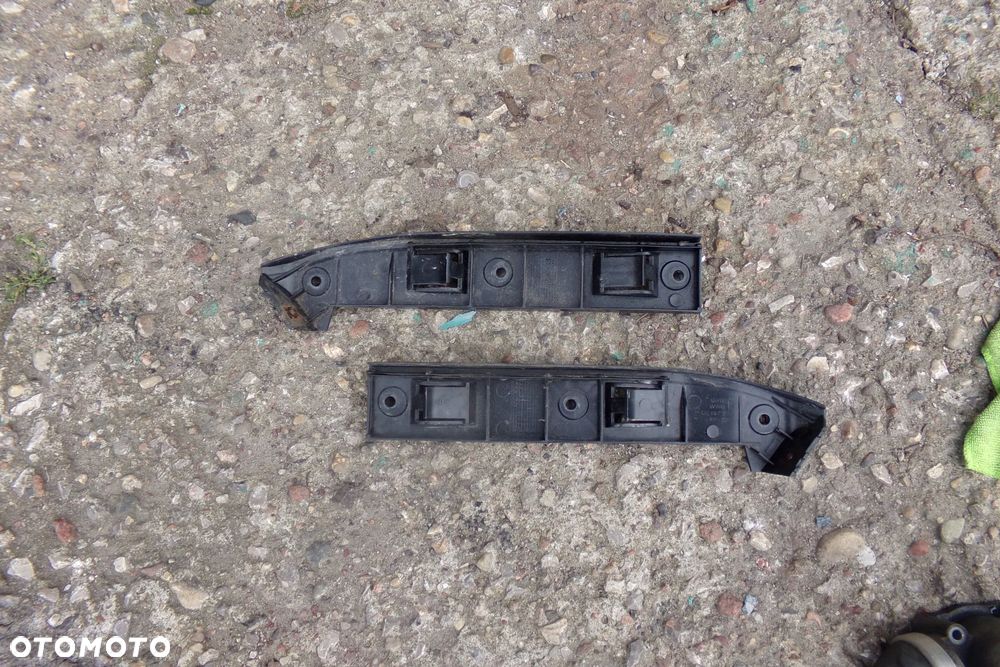 Ślizg mocowanie zderzaka 1J0807184A 1J0807183A Volkswagen Golf IV - 1