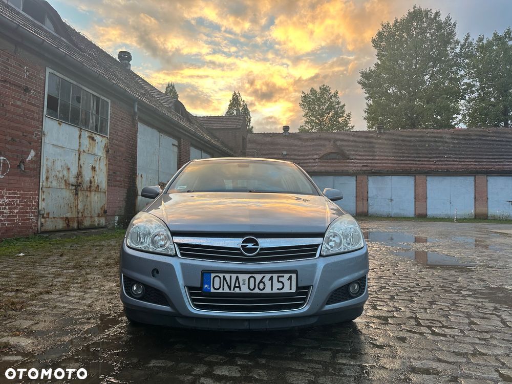 Opel Astra - 2