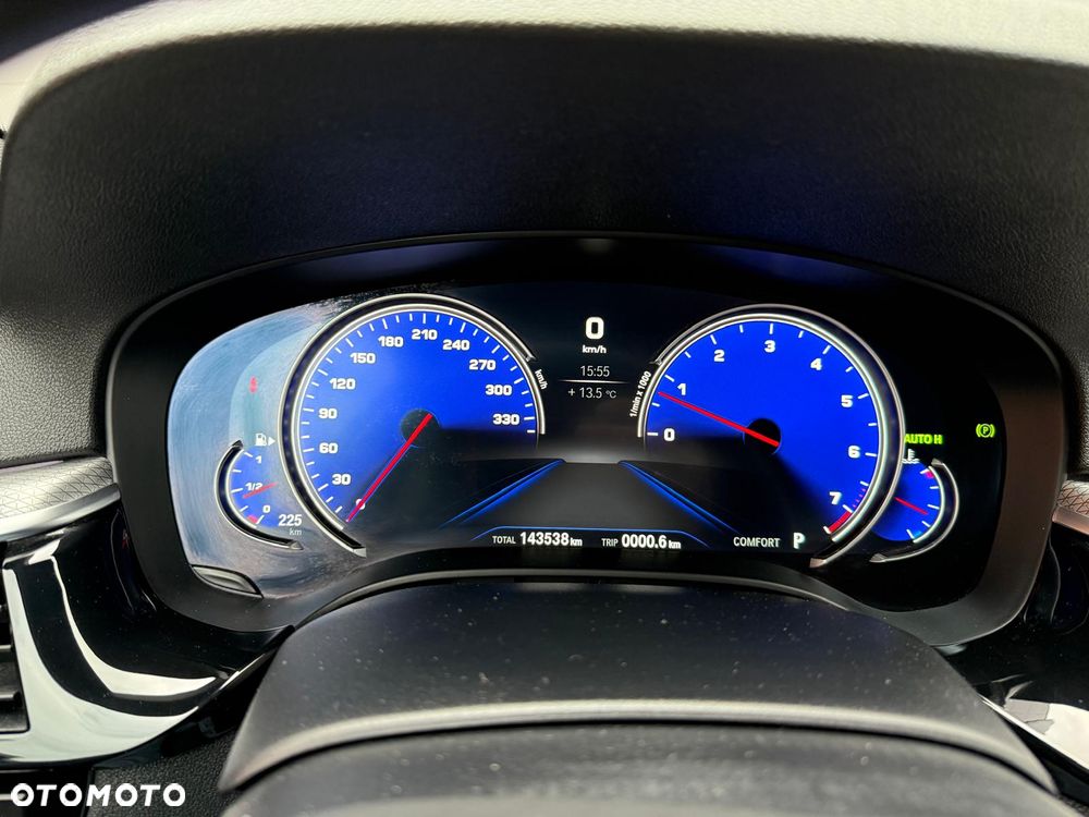 BMW Seria 5 530i xDrive M Sport sport - 32