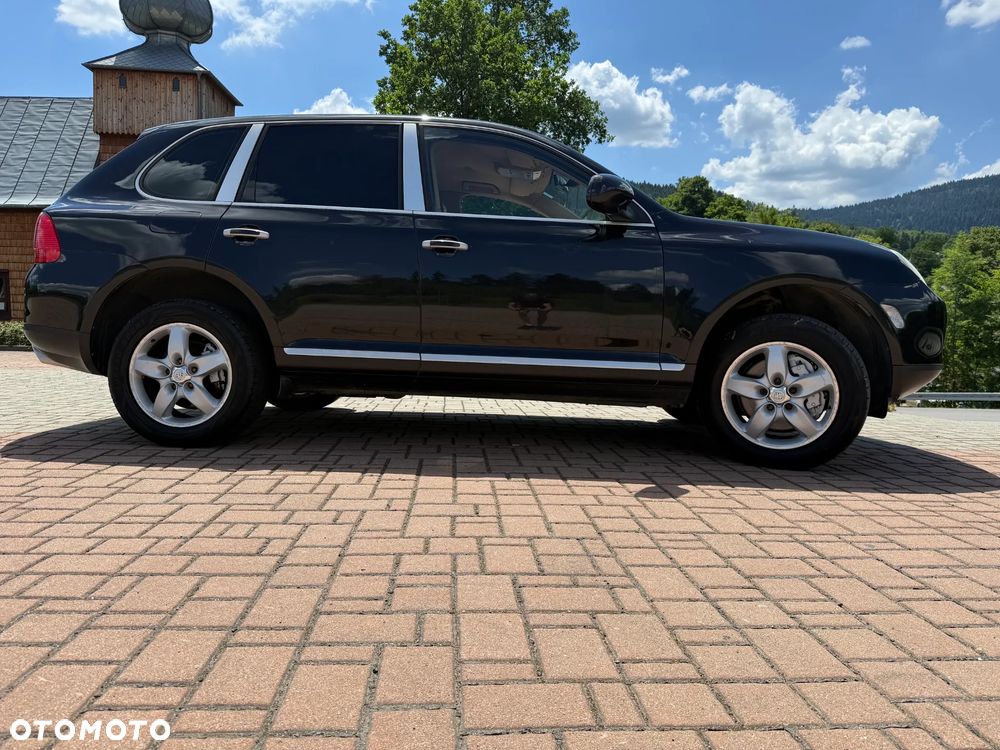 Porsche Cayenne - 4
