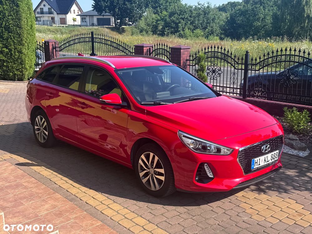 Hyundai i30 i30cw 1.4 Intro Edition - 1