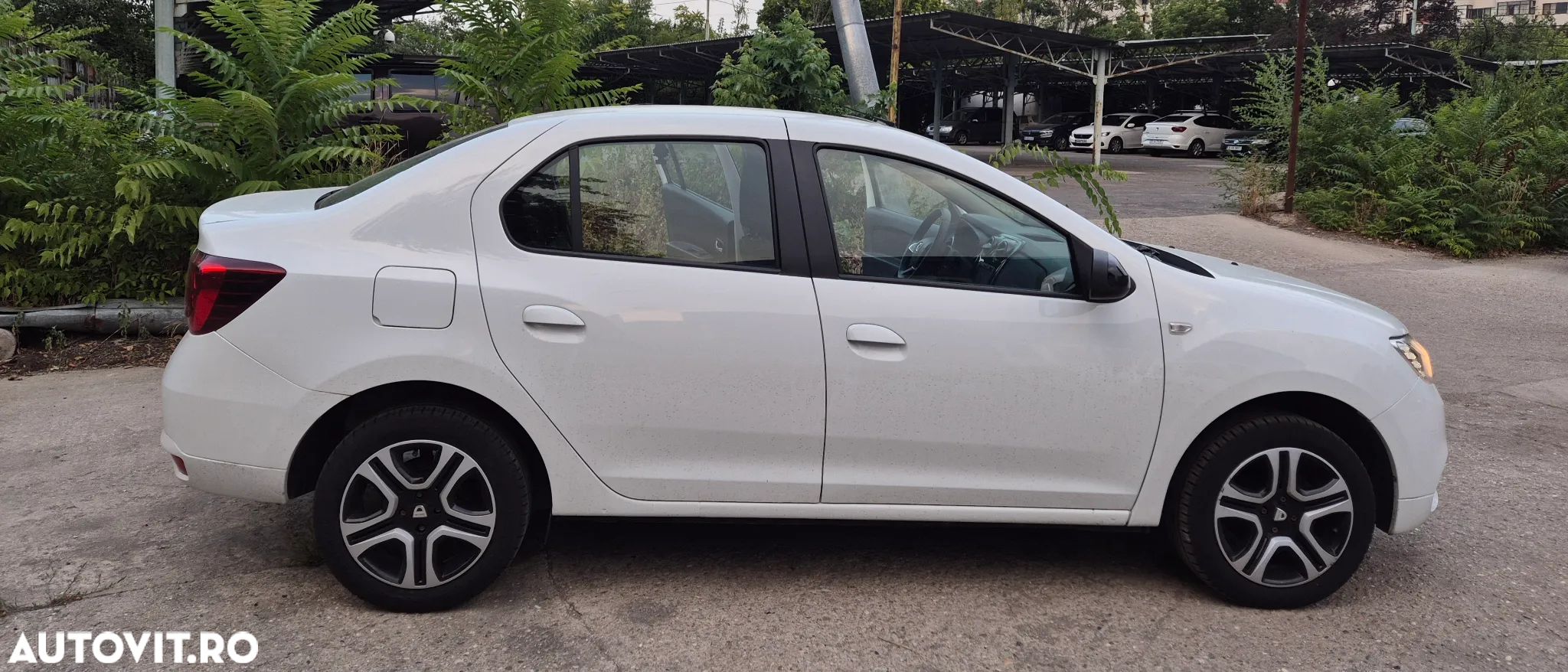 Dacia Logan - 1