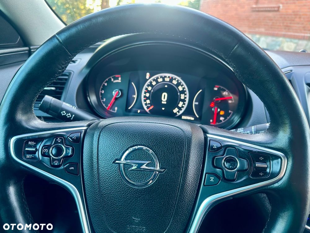 Opel Insignia - 18