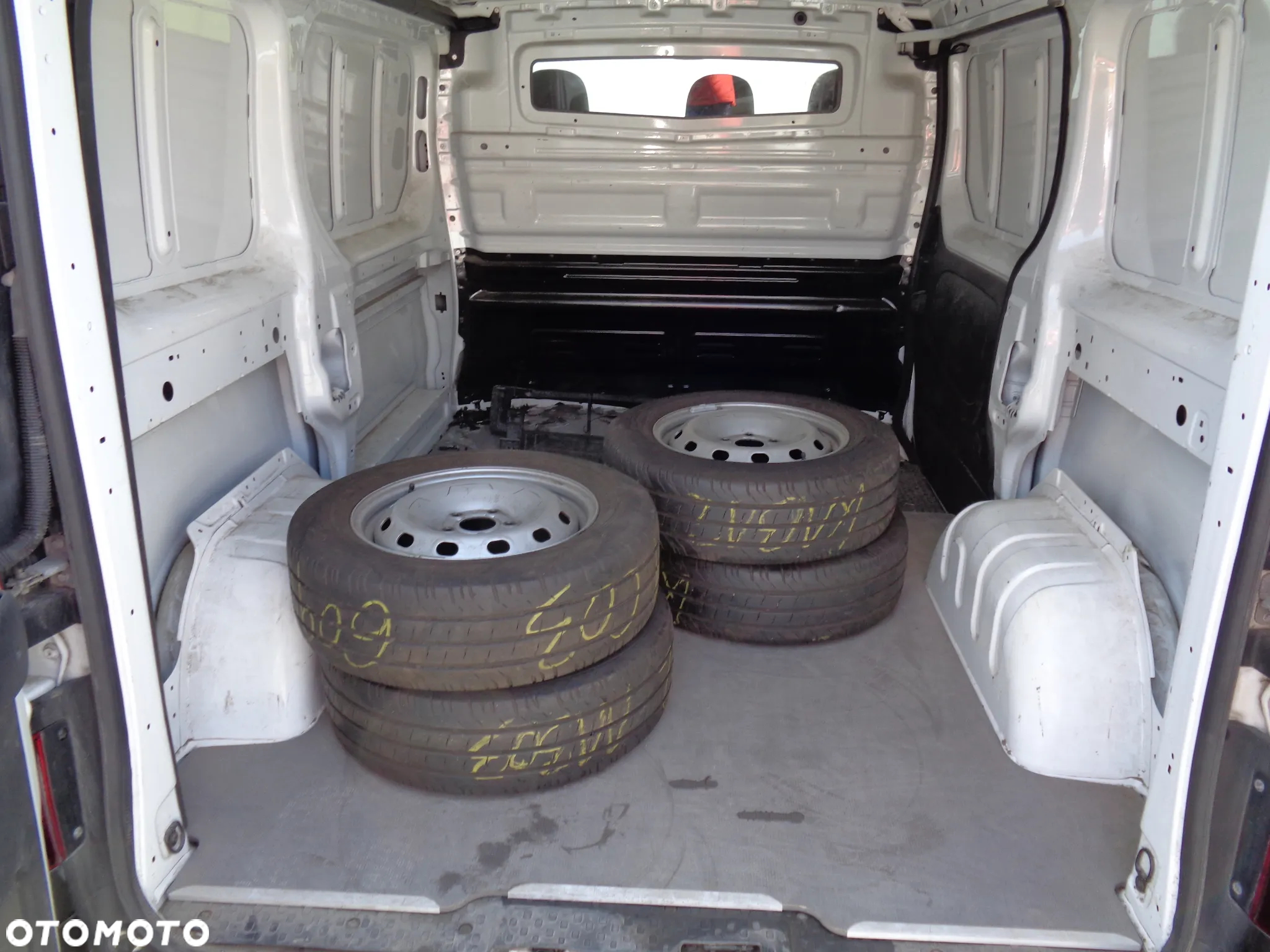 Opel Vivaro - 14