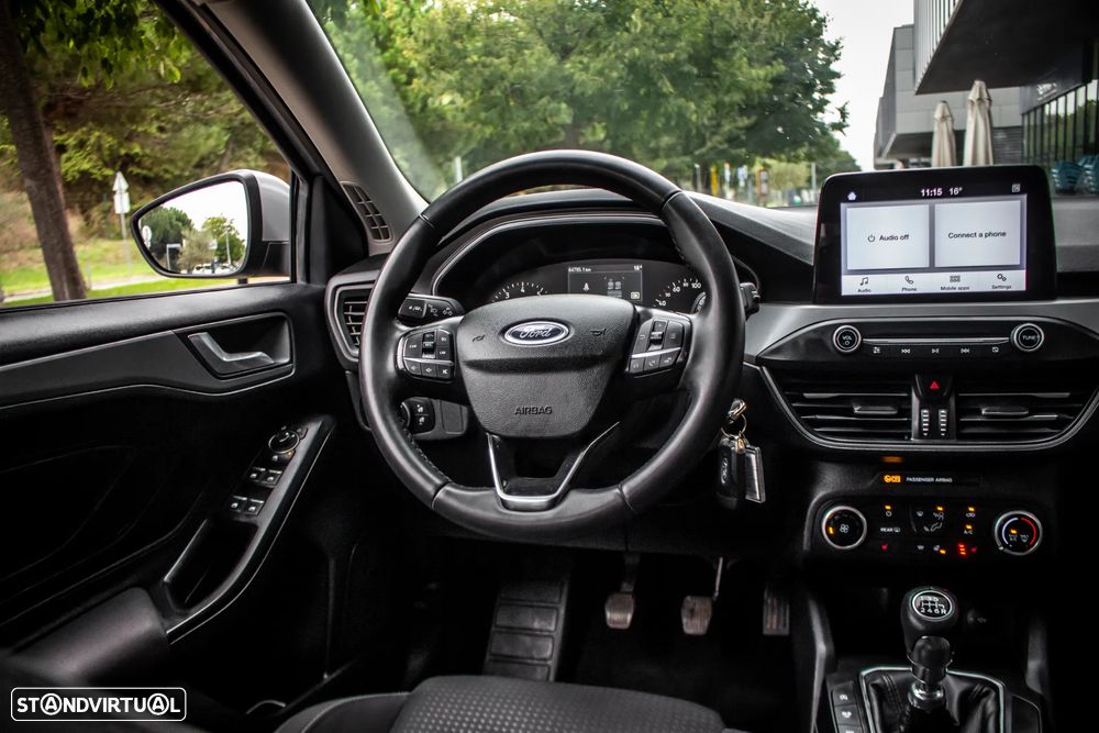 Ford Focus SW 1.0 EcoBoost Business - 36