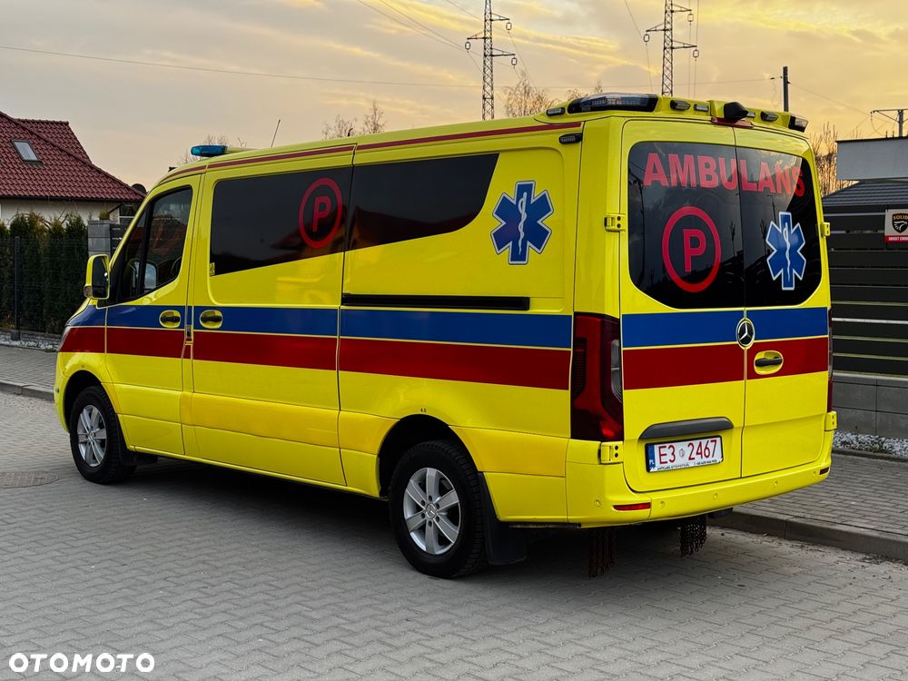 Mercedes-Benz Sprinter - 2