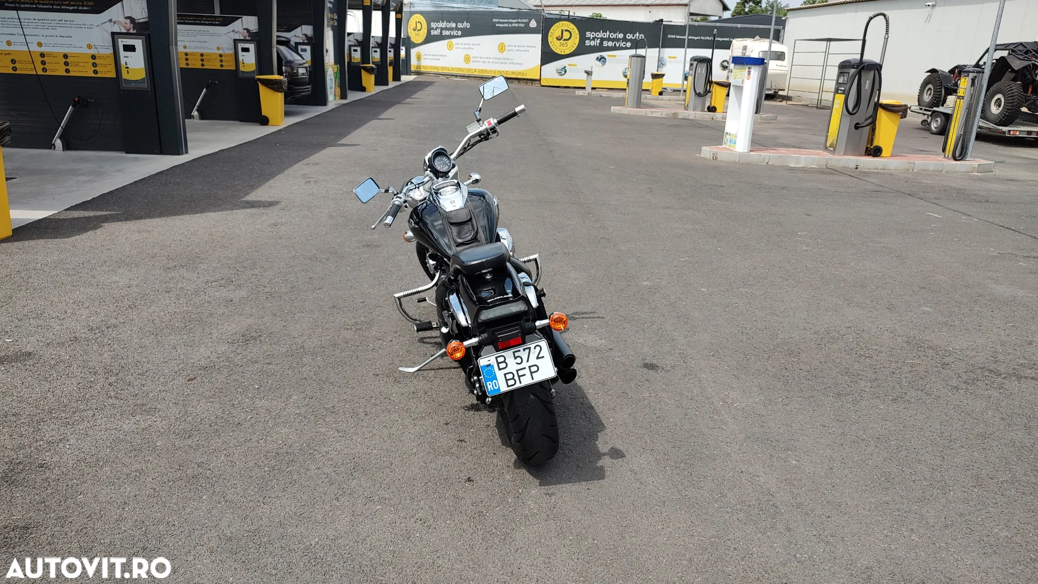 Suzuki Intruder M800 - 3