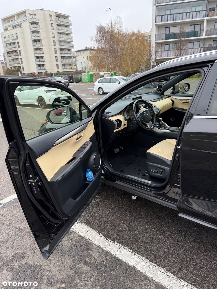 Lexus NX 200t AWD F Sport - 9