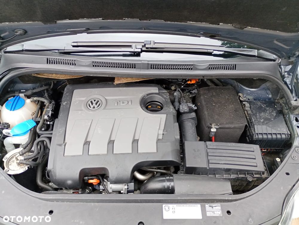 Volkswagen Golf Plus 1.6 TDI DPF Trendline - 34