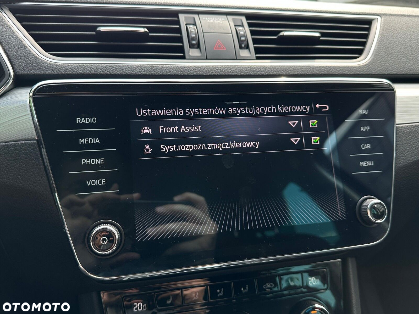 Skoda Superb 1.5 TSI Ambition DSG - 40