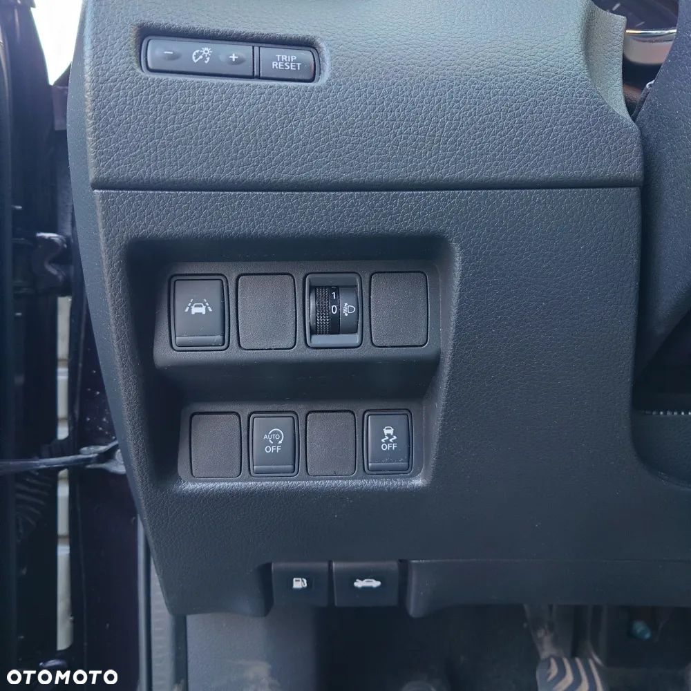 Nissan Qashqai 1.6 DCi N-Connecta - 16